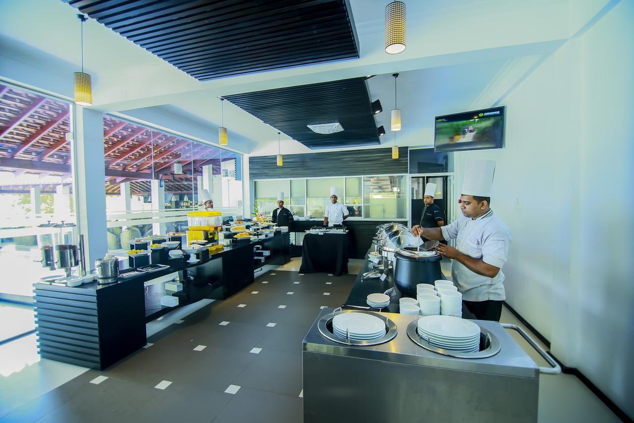 The Covanro Airport Hotel - Katunayake Gampaha Εξωτερικό φωτογραφία